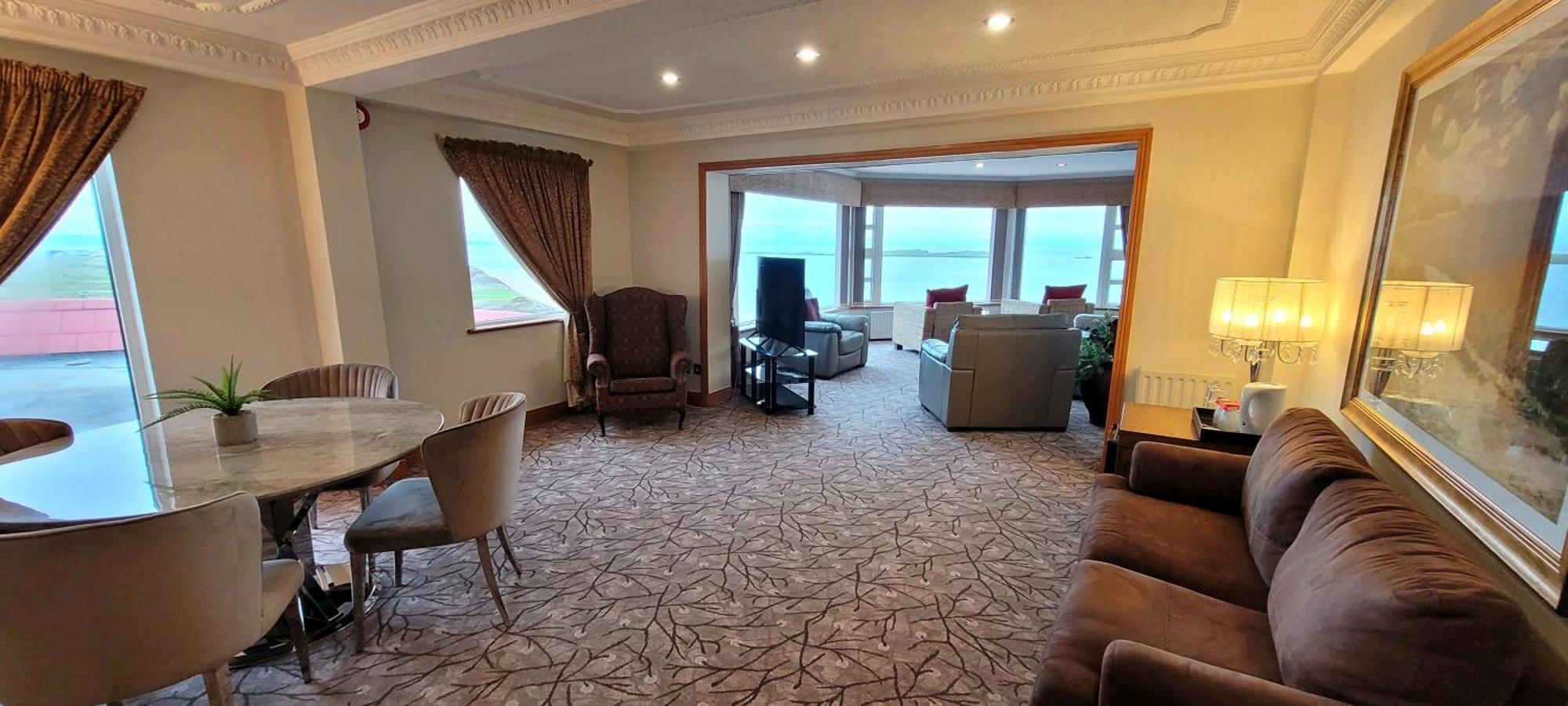 Royal Court Hotel Portrush Exterior foto