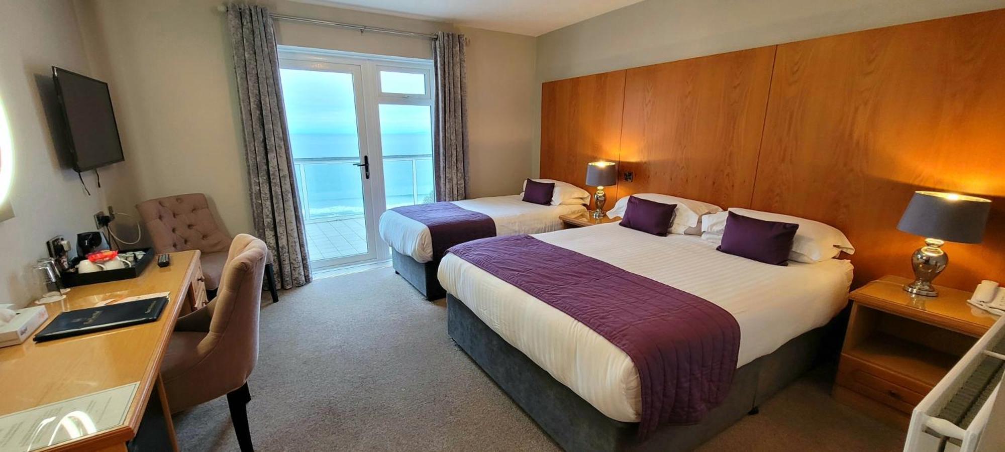 Royal Court Hotel Portrush Exterior foto
